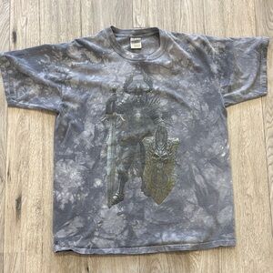 Vintage Graphic Tie-Dye Grey Men’s T-Shirt with Knight Print